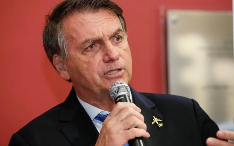 CGU conclui que certificado de vacinação de Bolsonaro é falso