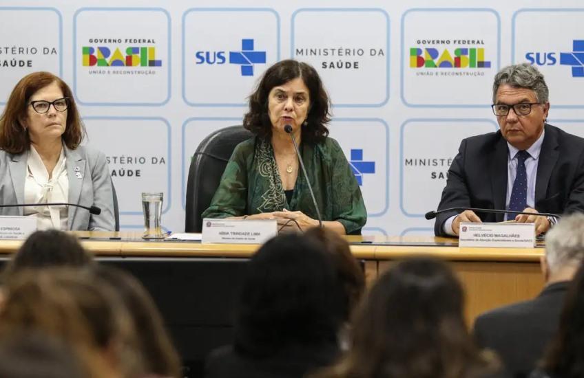 Vacinação contra a dengue começa em fevereiro, em 521 municípios