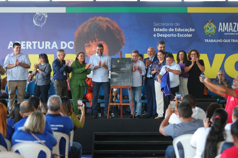 Wilson Lima abre ano letivo com ampliação do ensino bilíngue e inauguração de 32 laboratórios de robótica e ensino tecnológico