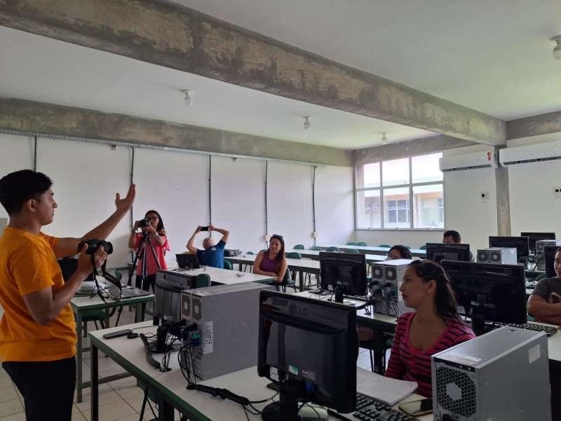 UFAM/Parintins promove qualificação profissional e acadêmica em mídias socias