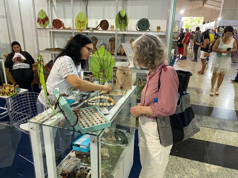 Governo do Amazonas lança edital para artesãos interessados em participar do 17º Salão do Artesanato, em Brasília