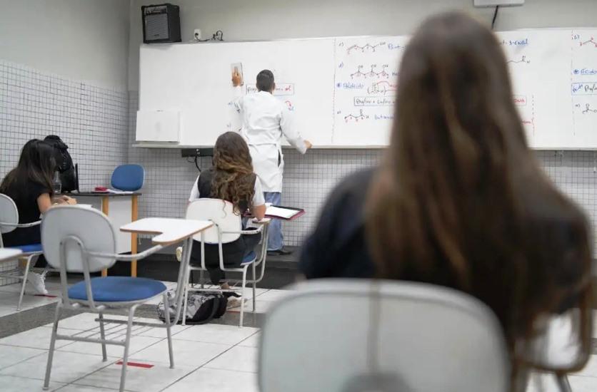 Envio de informações para Pé-de-Meia termina nesta sexta