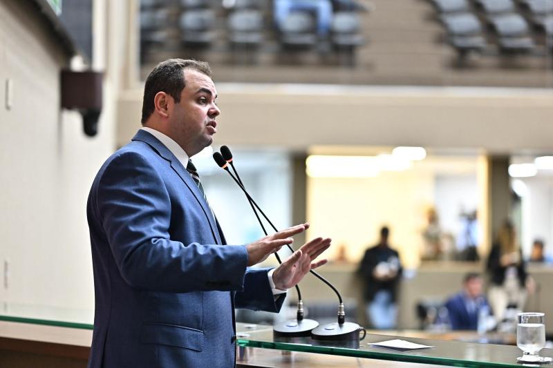 Roberto Cidade cobra protocolo de ações preventivas para evitar grandes erosões na cidade de Manaus