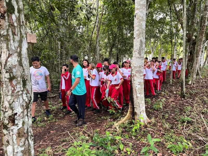 Trilha Ecológica encerra Semana da Água e da Árvore com alunos da Escola São José Operário