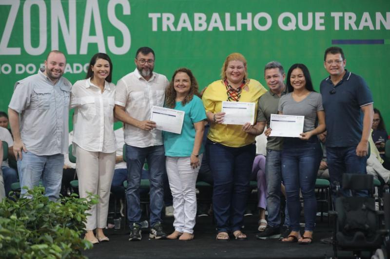No Dia Mundial da Água, Wilson Lima assina licitação das obras do sistema de água de Parintins