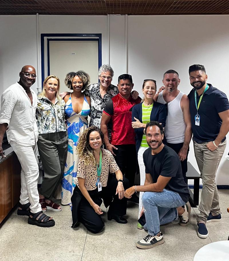 Coreógrafo do Garantido ensina passos de boi-bumbá para famosos no Programa Domingão com Huck, da Rede Globo