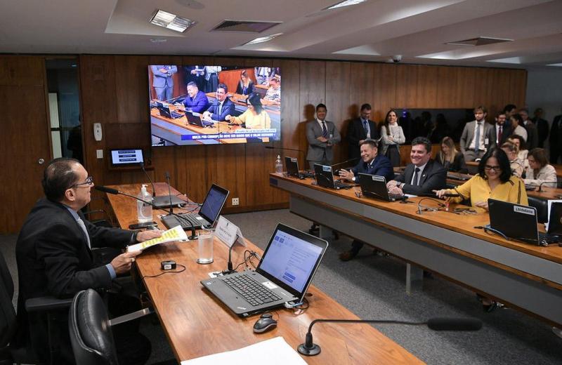 Comissão aprova multa em dobro para condenado por corrupção