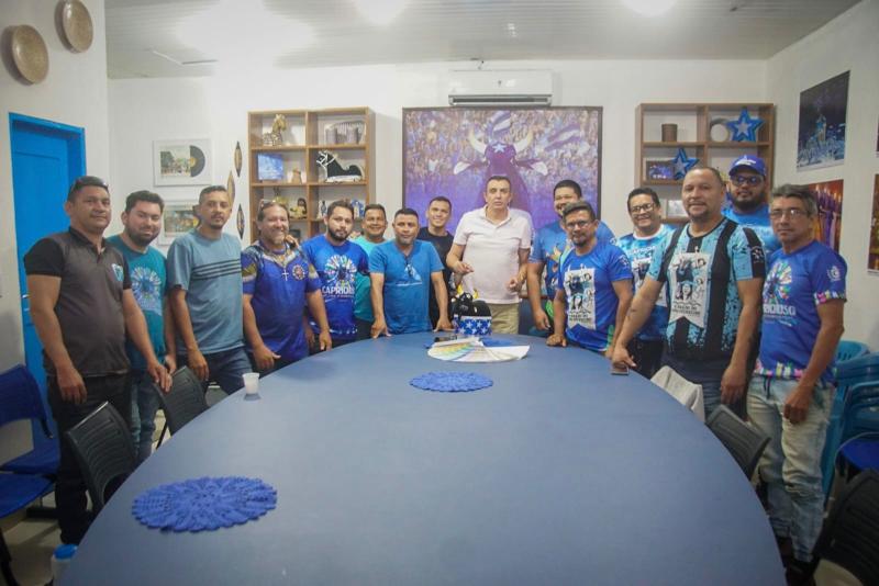 Artistas do Boi Caprichoso conhecem a linha de produtos da empresa Sherwin-Williams