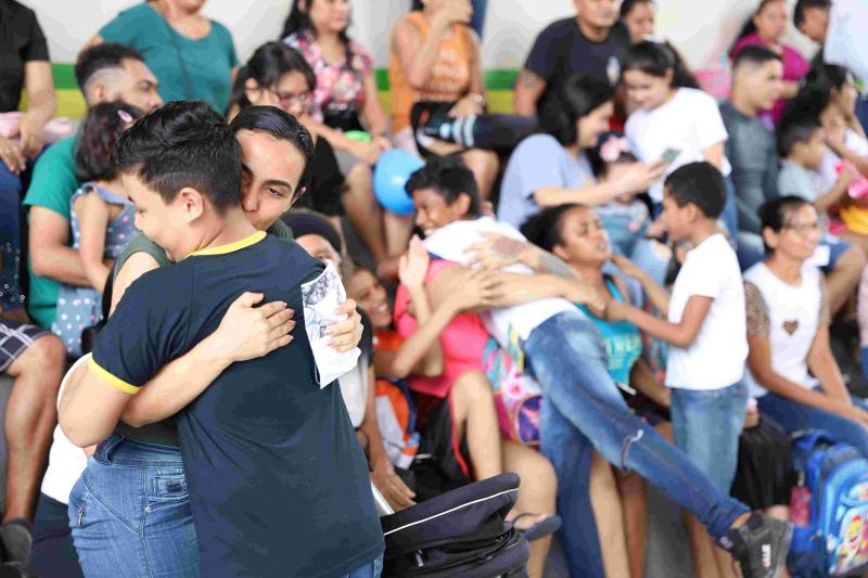 Aplicativo 'Pai Conectado' aproxima famílias e escolas da rede estadual