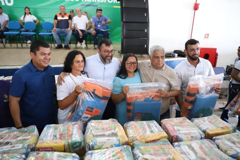 Governo do Amazonas fomenta setor primário com entregas de mudas, aquisição de alimentos e kits de proteção individual ao pescador