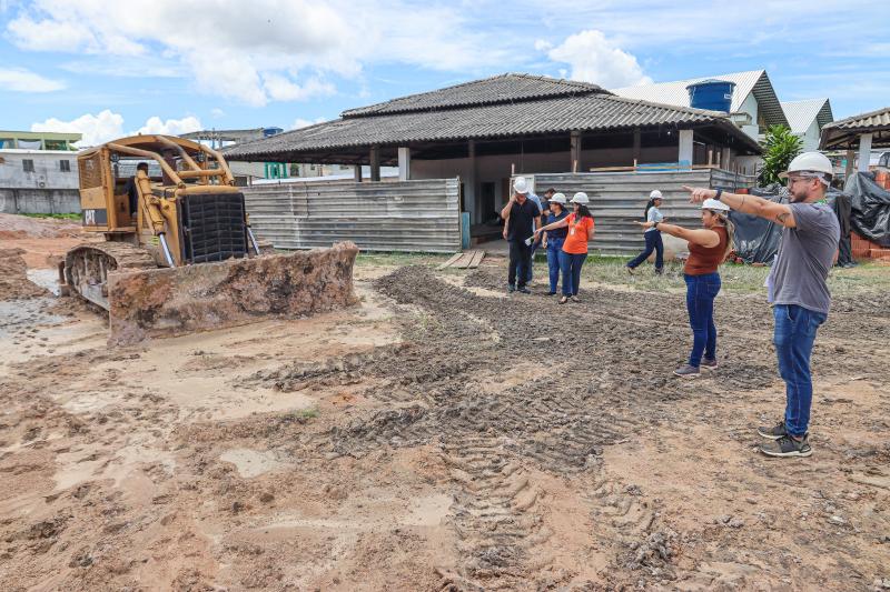 Governo do Amazonas realiza visita técnica em canteiro de obras da Casa da Mulher Brasileira 