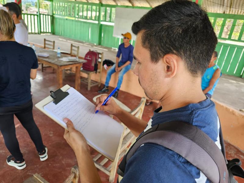 Em Parintins, Semig visita comunidade ribeirinha para realizar estudo de viabilidade de instalação de placa solar