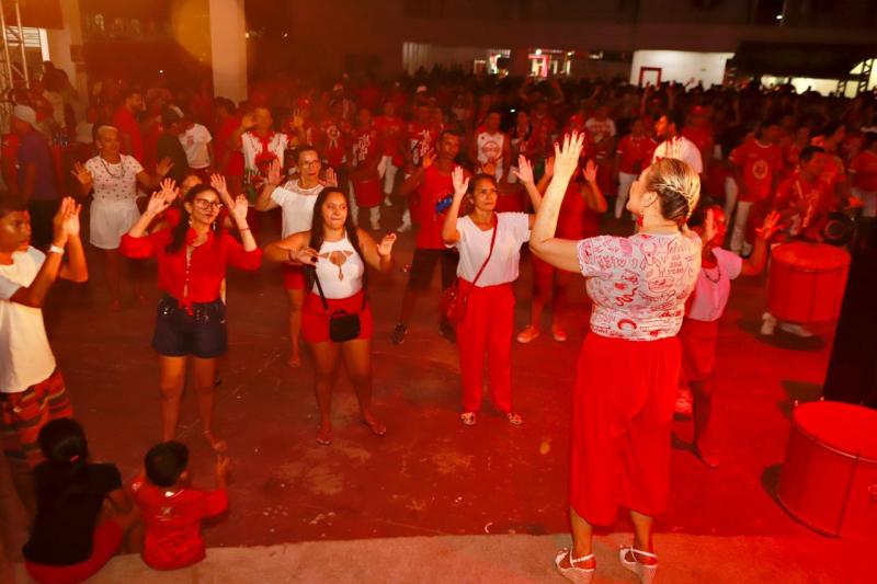 Curral Lindolfo Monteverde abre as portas para cidadania nos ensaios shows com tradução em libras