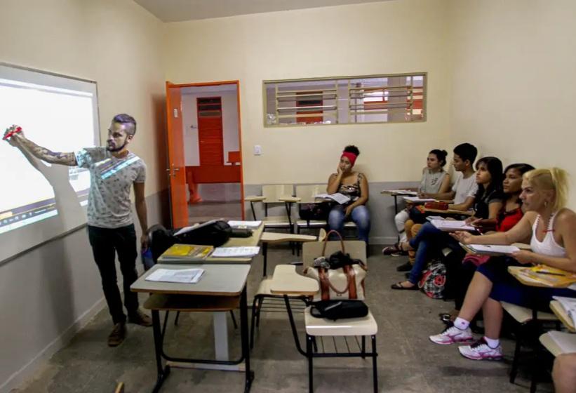 Terceira parcela do Pé-de-Meia começa a ser paga nesta segunda-feira