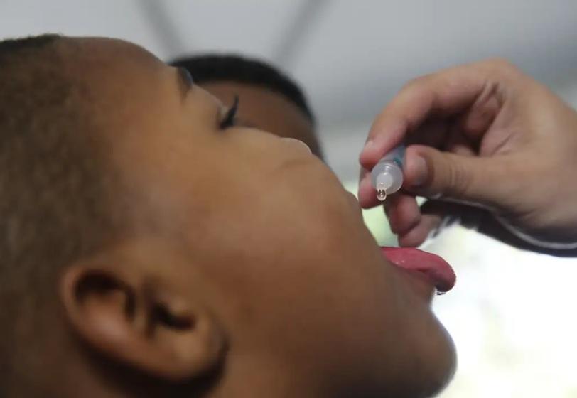 Campanha de vacinação contra poliomielite começa nesta segunda