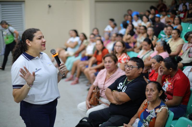 Em Parintins, UGPE realiza palestras para estudantes sobre saneamento básico e as ações do Prosai