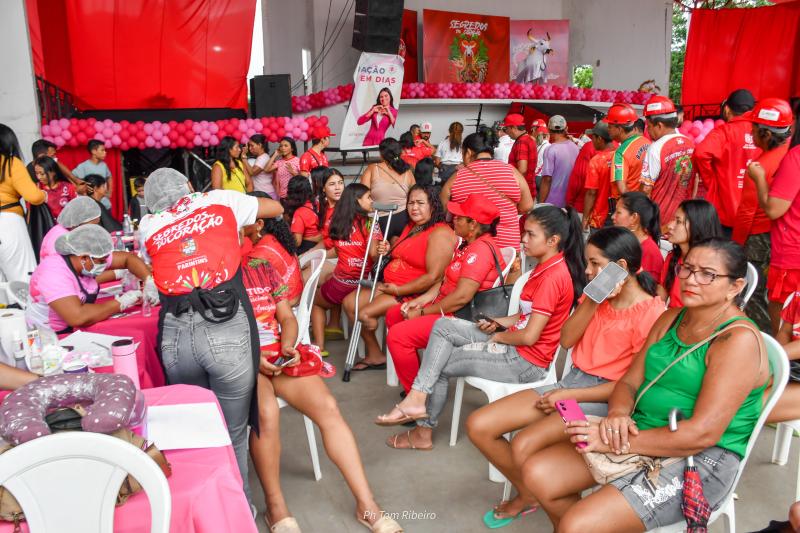 Trabalhadores do Boi Garantido recebem atendimentos do Projeto 'Ação em Dias'