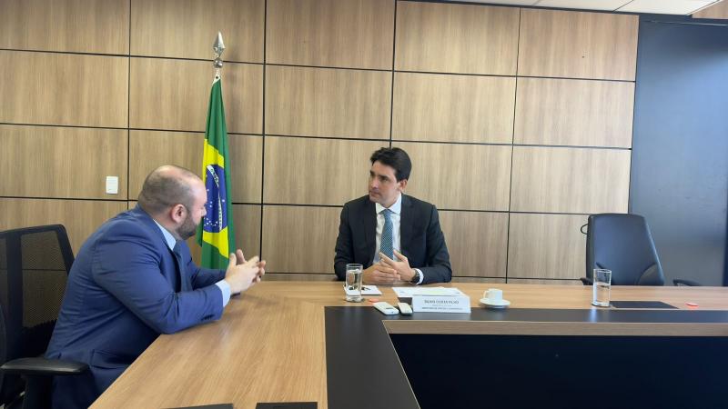 Sedurb e Ministério dos Transportes debatem reestruturação e reforma dos aeroportos no interior do Amazonas