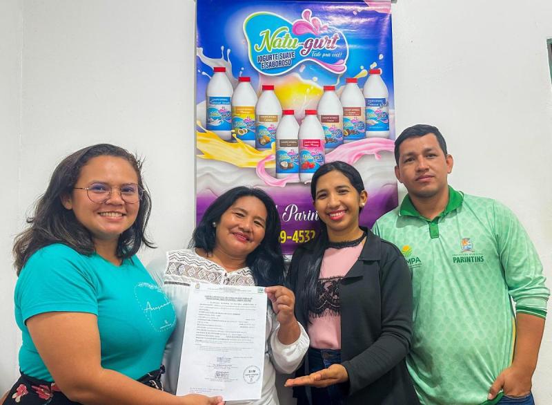 Sempa e Prefeitura de Parintins entregam SIM para laticínio com iogurte de tucumã 