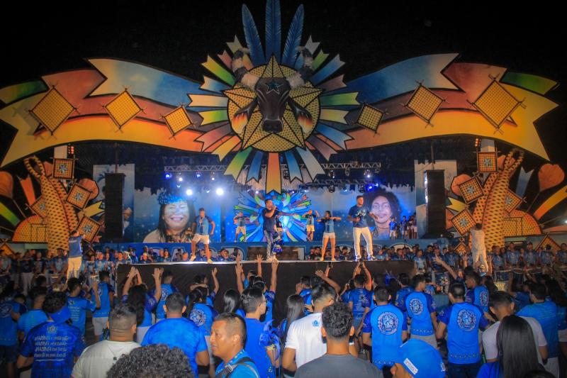 Ritmo e história: Ensaio Show do Boi Caprichoso homenageia Marujada de Guerra