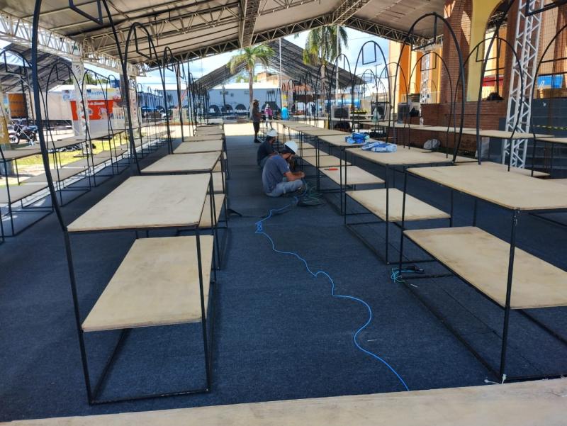 Festival de Parintins 2024: Fepiam inicia montagem da Feira de Artesanato Indígena
