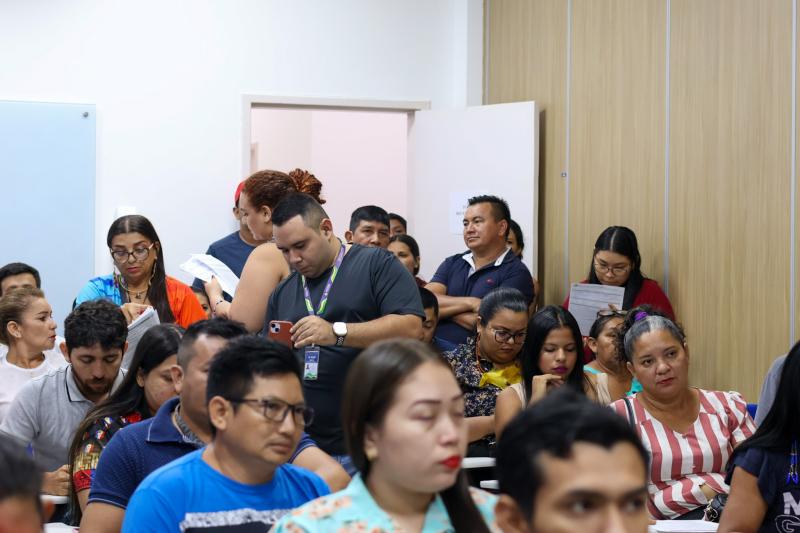 Governo do Amazonas realiza palestra com artesãos selecionados para a Mostra de Artesanato e Economia Solidária