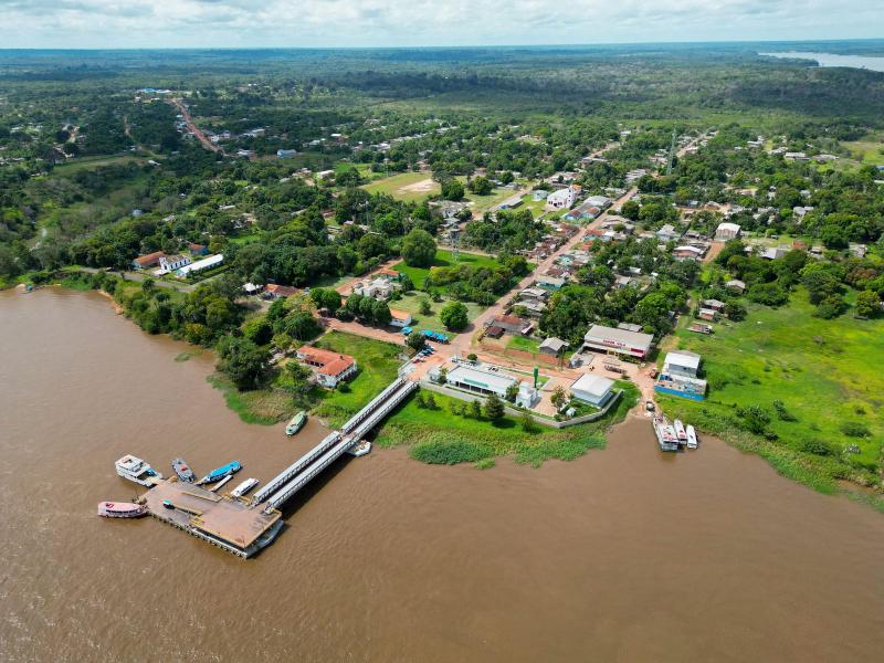 Bi Garcia assina nesta sexta (12) ordem de serviço para asfaltamento de 33 ruas em Vila Amazônia