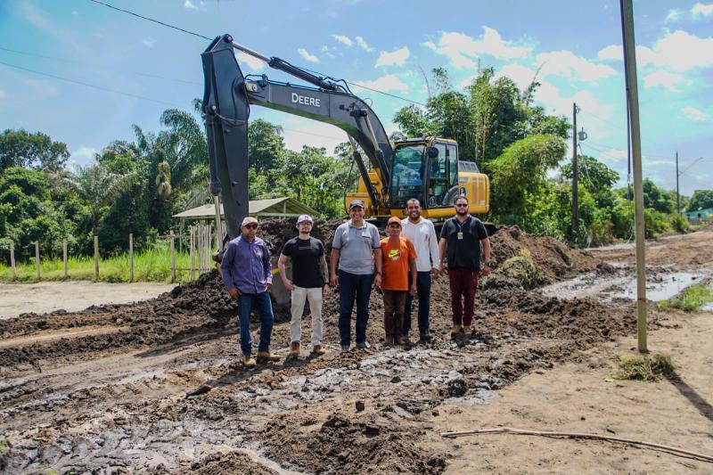 Bi Garcia assina Ordem de Serviço para recuperar 75% do sistema viário de Vila Amazônia