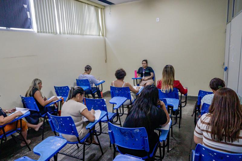Governo do Amazonas aplica provas da EJA para incentivar mulheres a romperem ciclo de violência