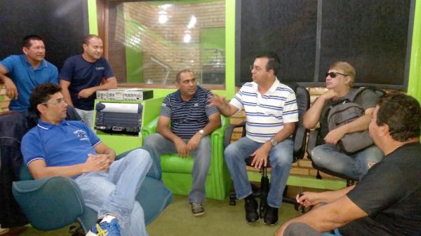 Caprichoso inicia produção em estúdio do CD “Viva Parintins!