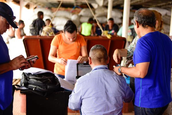 SSP-AM e SEFAZ apreendem balsa com mais de 10 toneladas de produtos sem nota fiscal