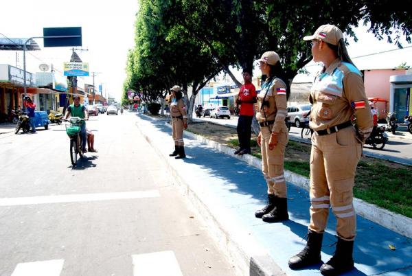 Prefeitura vai obrigar uso de capacete para condutores de bicicleta elétrica