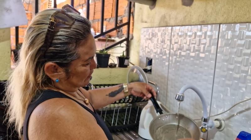 Prefeitura conclui instalação de rede de água no Residencial Parintins 