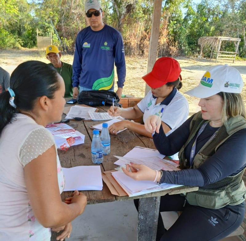 Idam leva serviço de regularização a produtores rurais indígenas de Parintins