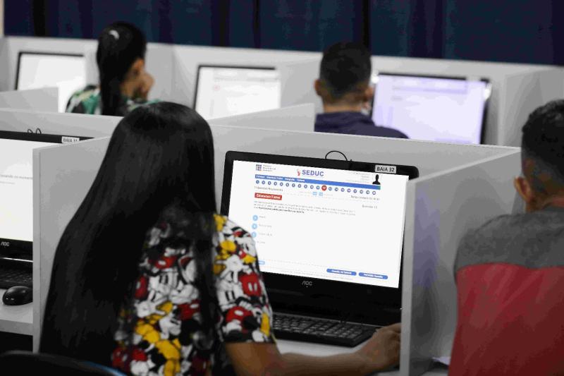 Secretaria de Educação realiza inscrições para Provão Eletrônico durante Governo Presente
