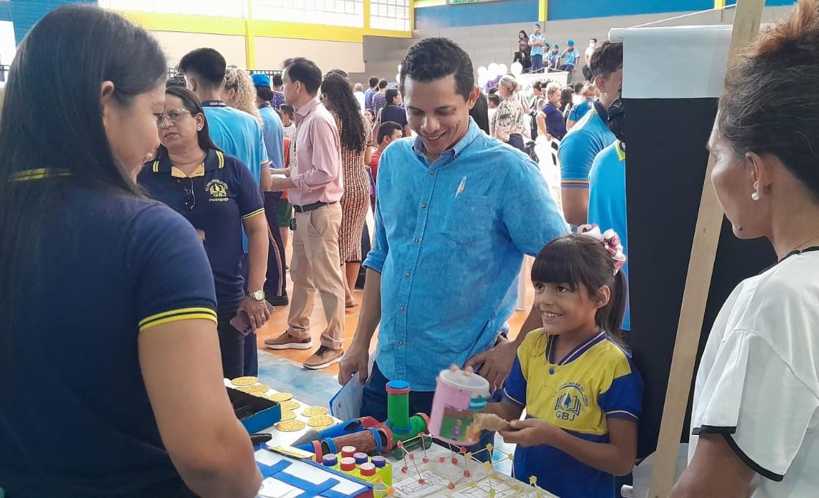 Etapa distrital da Feira Amazonense de Matemática acontece em Parintins