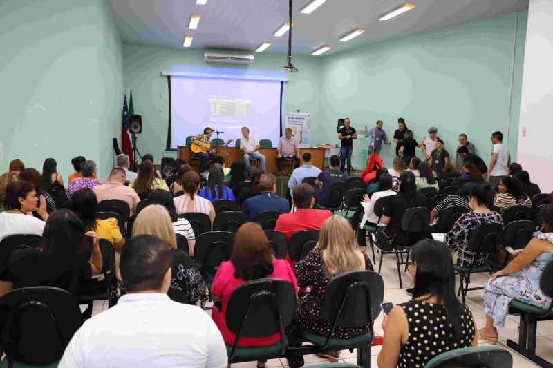 Professores da rede estadual recebem ciclo formativo referente ao Dia Internacional da Superdotação