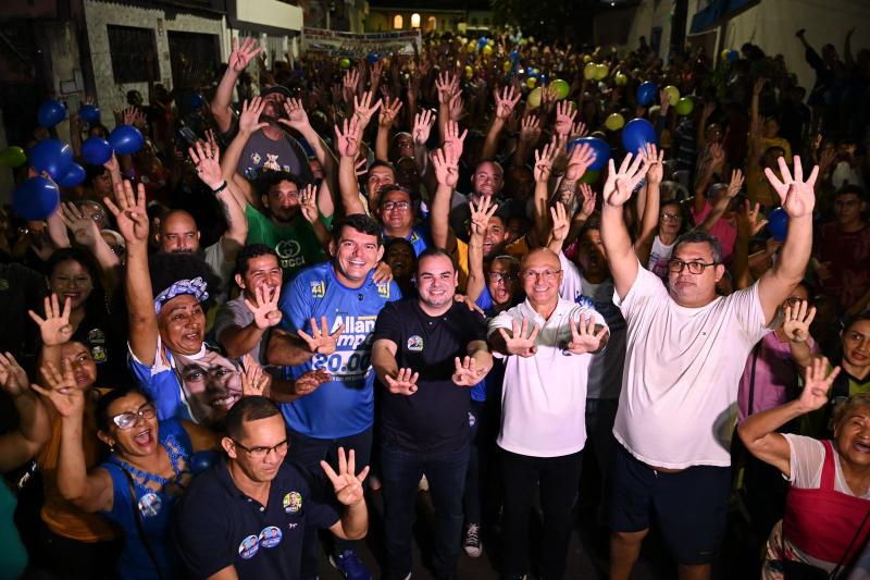 Roberto Cidade ouve demandas de moradores da zona Norte de Manaus