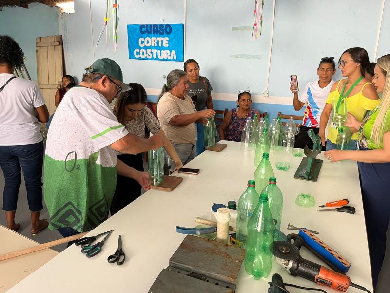 Oficina de Vassouras Ecológicas capacita Usuários do CRAS Paulo Corrêa