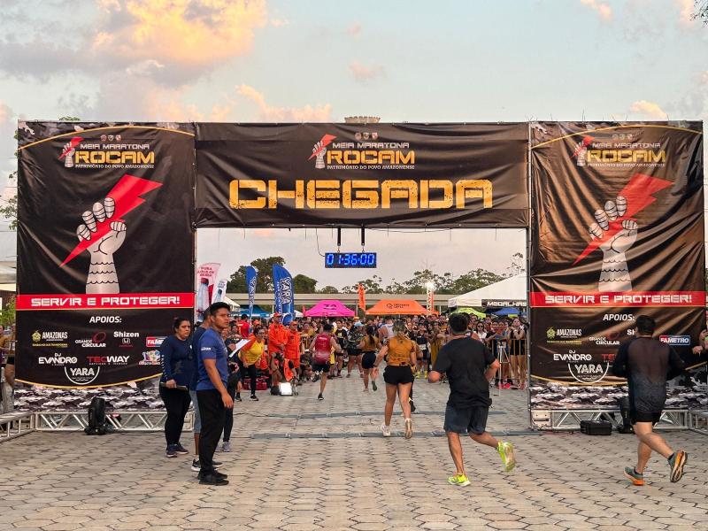 No Distrito Industrial, 1ª Meia Maratona Rocam reúne 3 mil pessoas