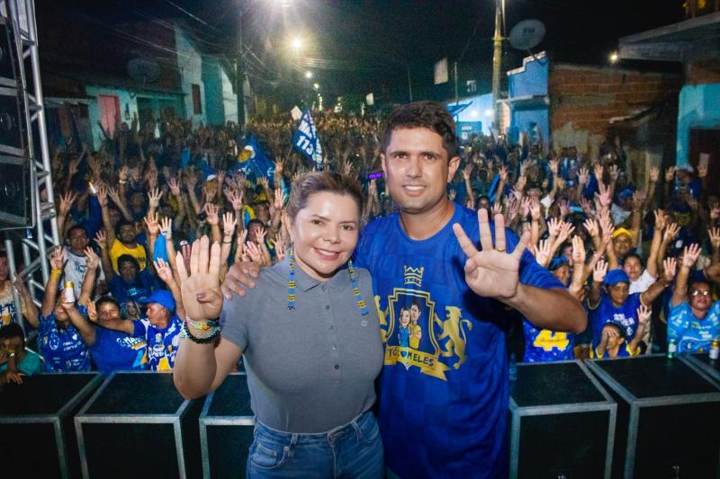 Marina Pandolfo realiza buzinaço e 1º reunião de bairro no encerramento de mais uma semana de campanha