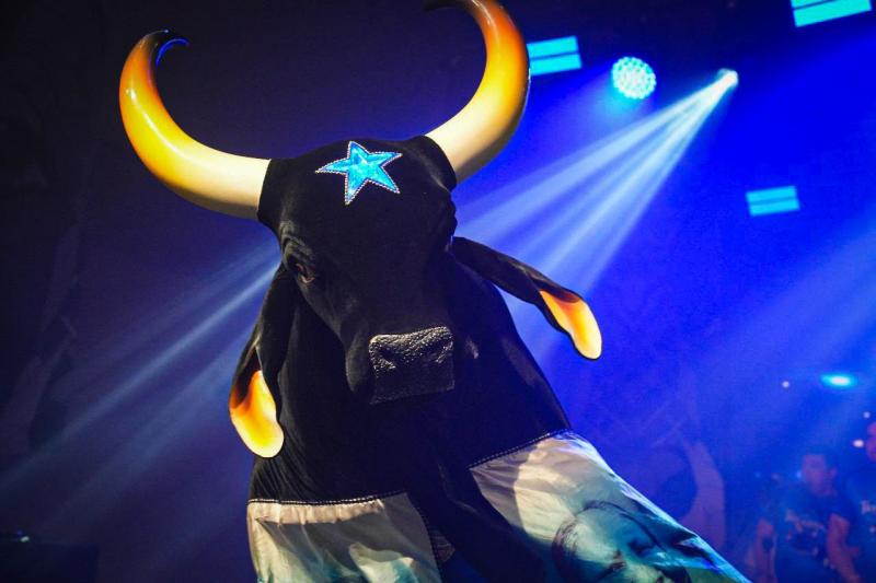 Caprichoso encanta e emociona o público no maior evento varejista do país