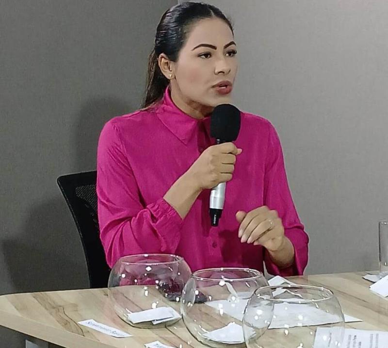 Brena Dianná participa do programa ‘Conheça o Candidato’, da Rádio Alvorada, e apresenta propostas