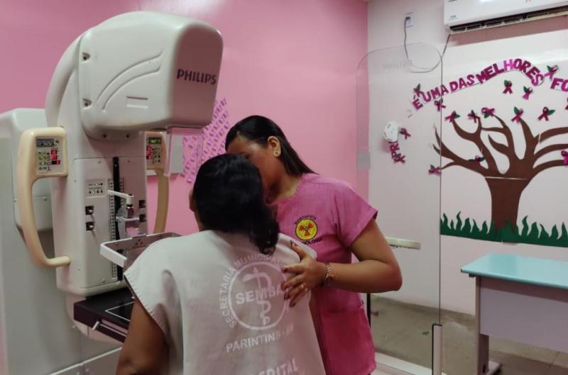 Parintins abre campanha Outubro Rosa contra câncer de mama e colo do útero