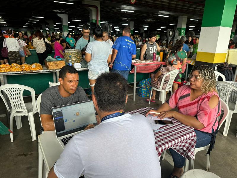 Governo do Amazonas concede R$ 1,5 milhão em crédito a feirantes da ADS, em seis meses