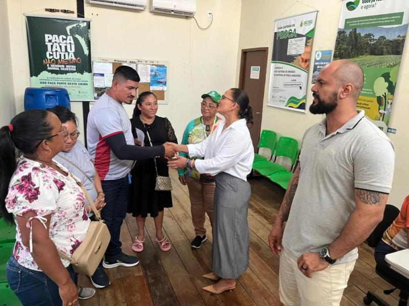 Prefeitura e Associação dos Moradores do Teixeirão assinam Termo de Compromisso de Preservação de Castanheiras
