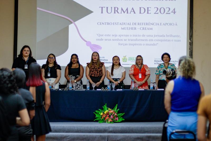 Com apoio do Governo do Amazonas, mulheres superam violências e são certificadas no Ensino Médio