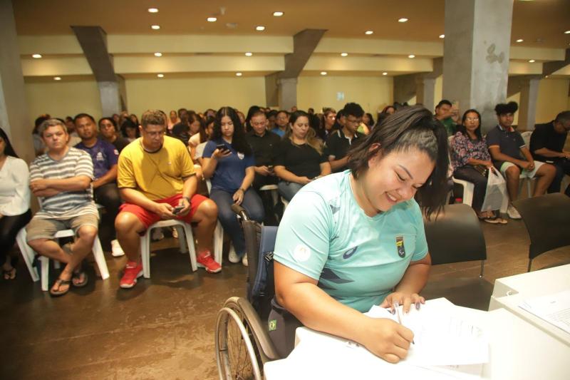 Governo do Amazonas assina Termo de Patrocínio Desportivo a atletas e paratletas do Bolsa Esporte Estadual 2024