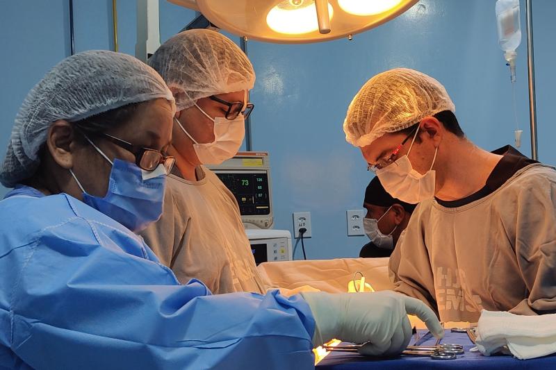 Urologista Alberto Figueiredo destaca avanços na saúde do homem em Parintins