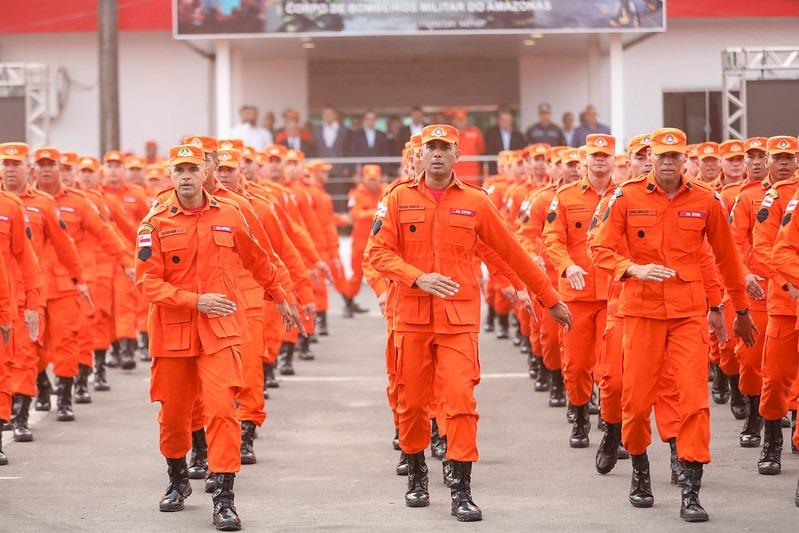 Experiência operacional: Durante estágio, novos soldados do Corpo de Bombeiros reforçaram combate aos incêndios